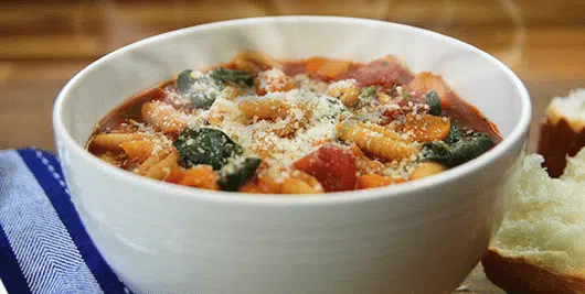 Spinach and Tomato Pasta Soup